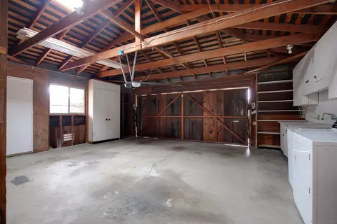 Exterior - 2731 Glenwick Pl, La Jolla, CA 92037 photo 7 of 16