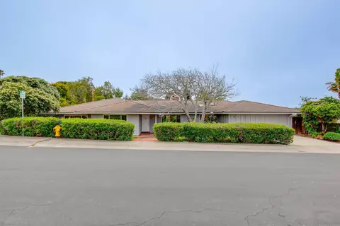 Exterior - 2731 Glenwick Pl, La Jolla, CA 92037 photo 2 of 16
