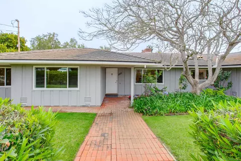 Exterior - 2731 Glenwick Pl, La Jolla, CA 92037 photo 4 of 16