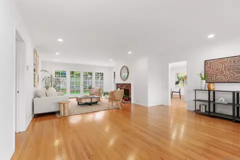 Living - 2731 Glenwick Pl, La Jolla, CA 92037 photo 1 of 4