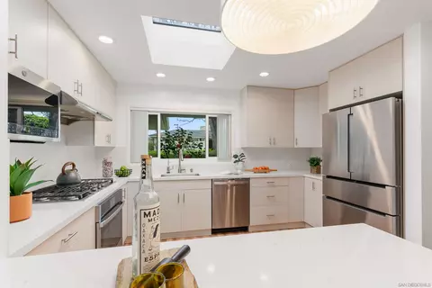 Kitchen - 2731 Glenwick Pl, La Jolla, CA 92037 photo 3 of 4