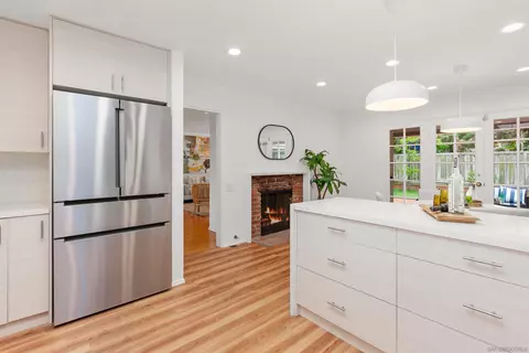 Kitchen - 2731 Glenwick Pl, La Jolla, CA 92037 photo 4 of 4