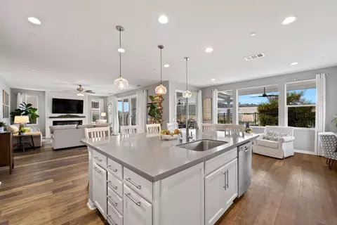 Kitchen - 35828 Shetland Hls, Fallbrook, CA 92028 photo 6 of 7