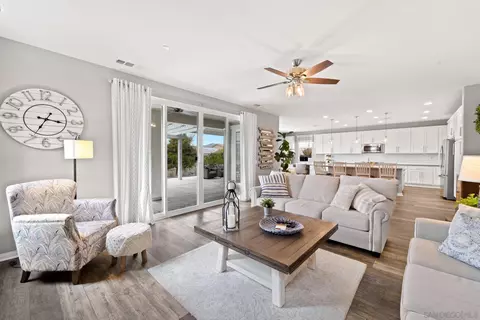 Living - 35828 Shetland Hls, Fallbrook, CA 92028 photo 2 of 5