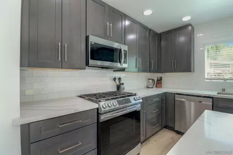 Kitchen - 14116 Powers Rd, Poway, CA 92064 photo 8 of 9