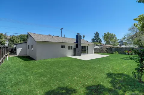 Exterior - 14116 Powers Rd, Poway, CA 92064 photo 7 of 14