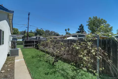 Exterior - 14116 Powers Rd, Poway, CA 92064 photo 10 of 14