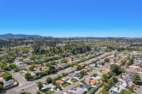 View/Area - 14116 Powers Rd, Poway, CA 92064 photo 10 of 12