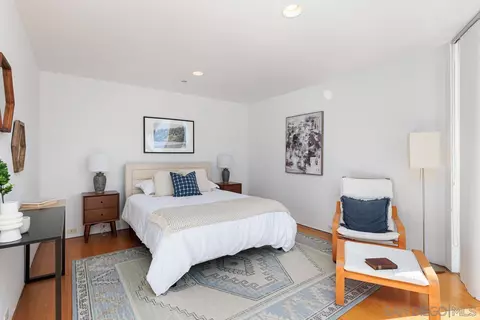 Bedroom - 333 Glenmont Dr, Solana Beach, CA 92075 photo 2 of 6