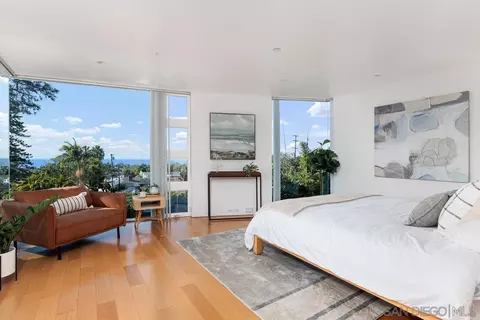 Bedroom - 333 Glenmont Dr, Solana Beach, CA 92075 photo 5 of 6