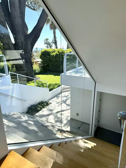 Exterior - 333 Glenmont Dr, Solana Beach, CA 92075 photo 14 of 15