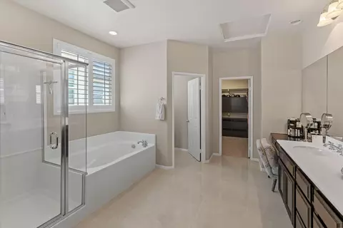 Bath - 1082 Augusta Cir, Oceanside, CA 92057 photo 2 of 4