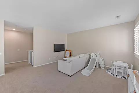 Bedroom - 1082 Augusta Cir, Oceanside, CA 92057 photo 3 of 10