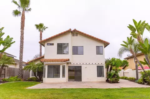 Exterior - 5229 Sandalwood Pl, Oceanside, CA 92056 photo 6 of 7