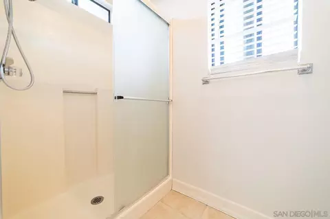 Bath - 5229 Sandalwood Pl, Oceanside, CA 92056 photo 8 of 9