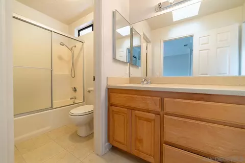 Bath - 5229 Sandalwood Pl, Oceanside, CA 92056 photo 3 of 9