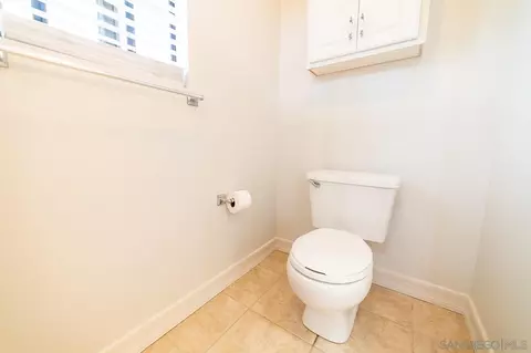 Bath - 5229 Sandalwood Pl, Oceanside, CA 92056 photo 9 of 9