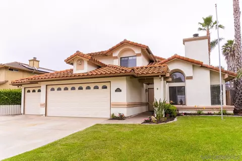 Exterior - 5229 Sandalwood Pl, Oceanside, CA 92056 photo 4 of 7