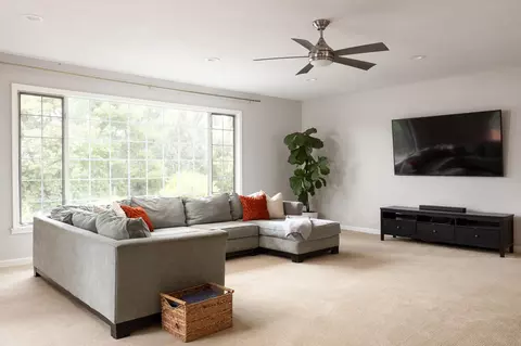 Living - 13631 Willow Run Rd, Poway, CA 92064 photo 3 of 4