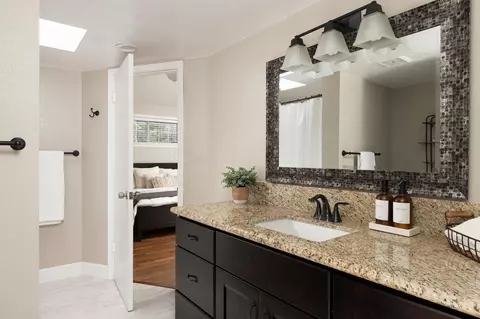 Bath - 13631 Willow Run Rd, Poway, CA 92064 photo 1 of 4