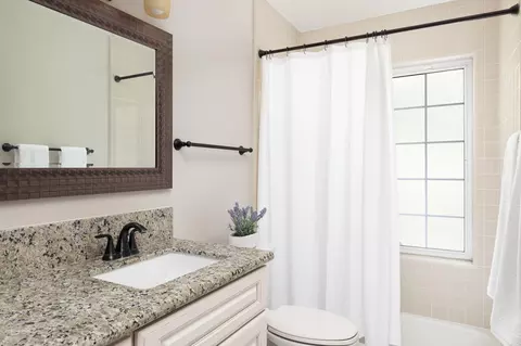 Bath - 13631 Willow Run Rd, Poway, CA 92064 photo 2 of 4