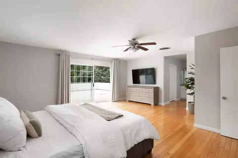 Bedroom - 13631 Willow Run Rd, Poway, CA 92064 photo 2 of 4