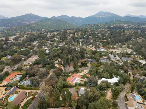 View/Area - 13631 Willow Run Rd, Poway, CA 92064 photo 14 of 15
