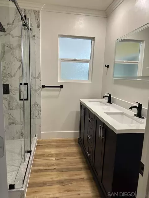 8446 Hatillo Ave, Winnetka, CA 91306 photo 3