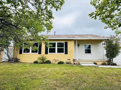 8446 Hatillo Ave, Winnetka, CA 91306 photo 14