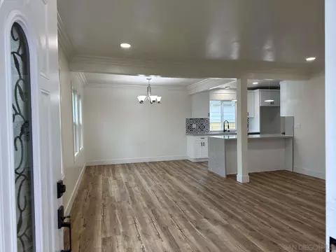 8446 Hatillo Ave, Winnetka, CA 91306 photo 7