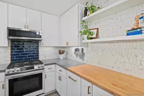 Kitchen - 13152 S Mountain Dr, Lakeside, CA 92040 photo 3 of 5