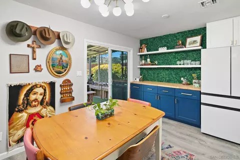 Kitchen - 13152 S Mountain Dr, Lakeside, CA 92040 photo 4 of 5