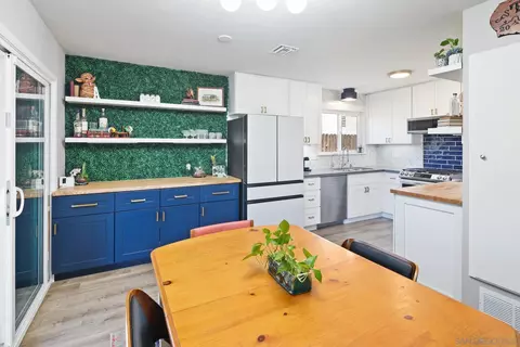 Kitchen - 13152 S Mountain Dr, Lakeside, CA 92040 photo 5 of 5