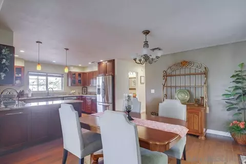 Dining - 13993 Whispering Mdws, Jamul, CA 91935 photo 2 of 2