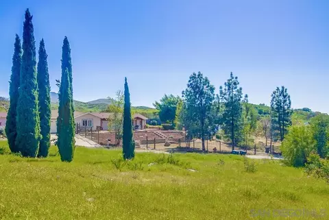 View/Area - 13993 Whispering Mdws, Jamul, CA 91935 photo 2 of 4
