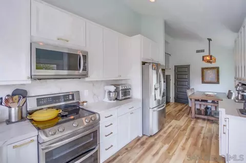 Kitchen - 15120 Luis St, Poway, CA 92064 photo 5 of 6