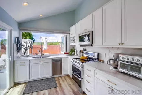 Kitchen - 15120 Luis St, Poway, CA 92064 photo 4 of 6