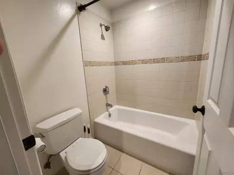 Bath - 2267 Manchester Ave, Cardiff, CA 92007 photo 6 of 7