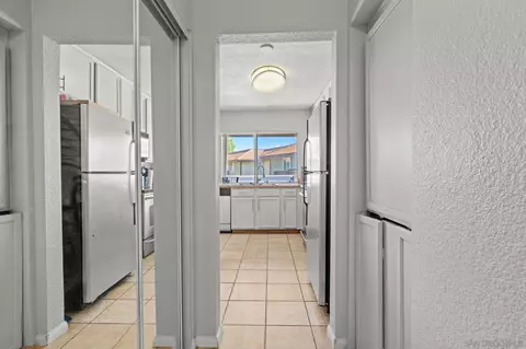 Entry Way - 615 Fredricks Ave #102, Oceanside, CA 92058 photo 1 of 1