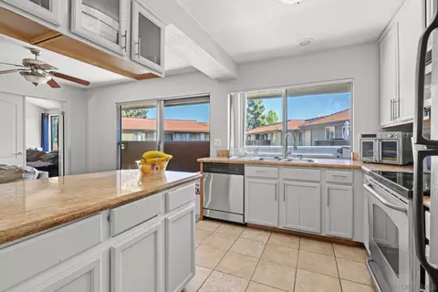 Kitchen - 615 Fredricks Ave #102, Oceanside, CA 92058 photo 1 of 3