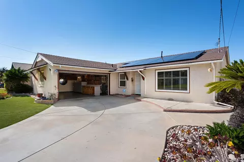 Exterior - 598 Herbert St, El Cajon, CA 92020 photo 5 of 13