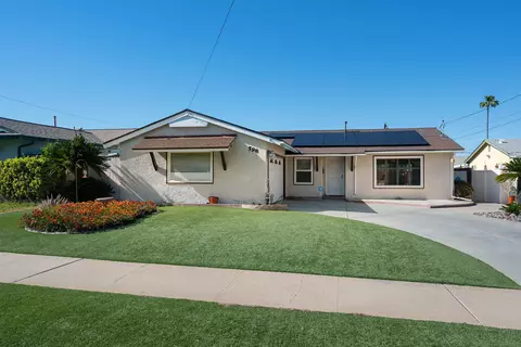 Exterior - 598 Herbert St, El Cajon, CA 92020 photo 3 of 13