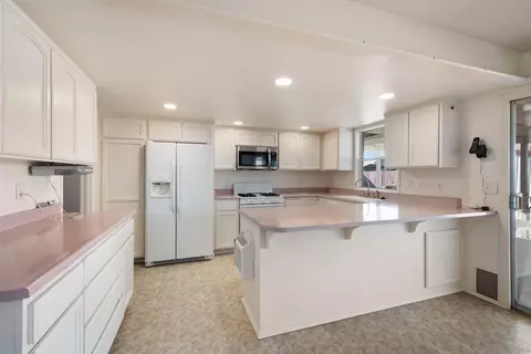 Kitchen - 598 Herbert St, El Cajon, CA 92020 photo 2 of 5