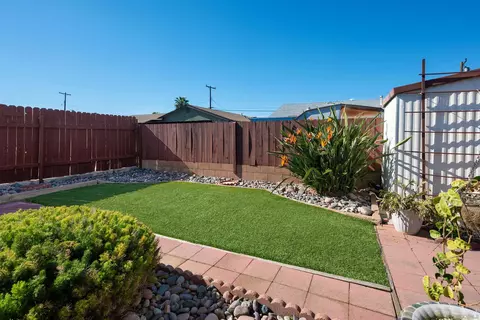 Exterior - 598 Herbert St, El Cajon, CA 92020 photo 11 of 13