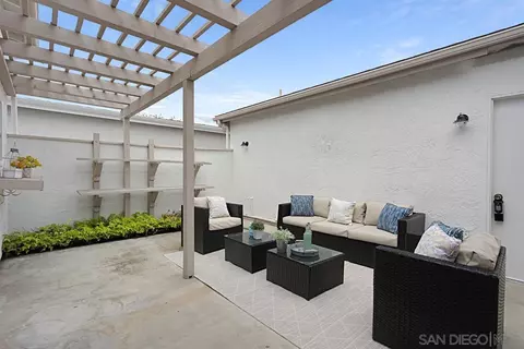 Exterior - 3725 Rosemary Way, Oceanside, CA 92057 photo 5 of 10