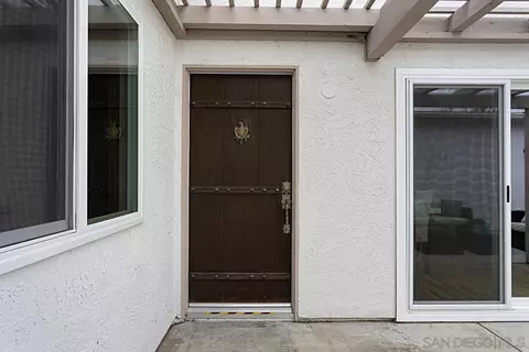 Exterior - 3725 Rosemary Way, Oceanside, CA 92057 photo 6 of 10