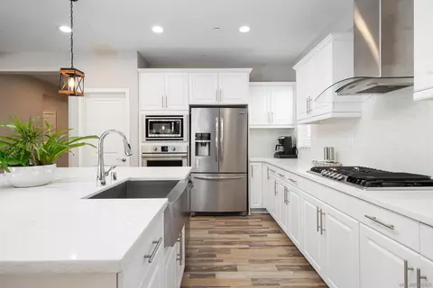 Kitchen - 35763 Garrano, Fallbrook, CA 92028 photo 2 of 2