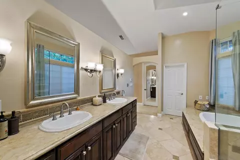 Bath - 13841 Sagewood, Poway, CA 92064 photo 2 of 4