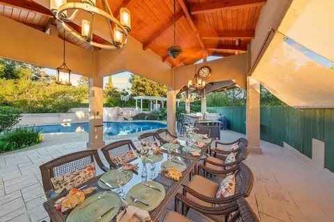 Dining - 13841 Sagewood, Poway, CA 92064 photo 4 of 4