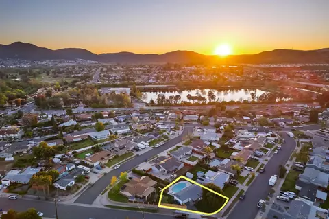 View/Area - 9354 Woodruff Way, Santee, CA 92071 photo 9 of 12